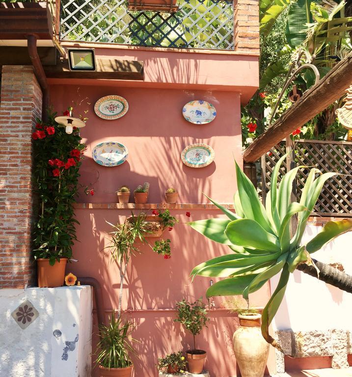 B&B Villa Vittoria Giardini-Naxos Exterior foto